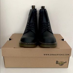 1460 Dr. Martens Boots in Black